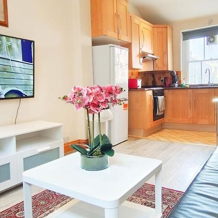 Flat 2, 6 Tauton Mews In Marylebone Apartman London Kültér fotó